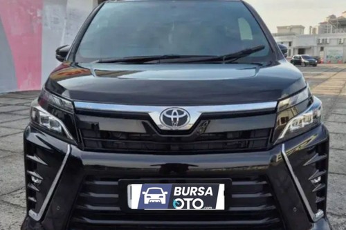 Used 2018 Toyota Voxy 2.0L AT