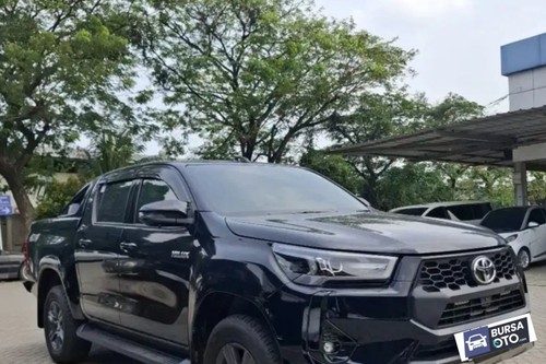 2024 Toyota Hilux 2.4L D-Cab V AT bekas