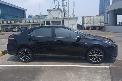 2017 Toyota Corolla Altis 1.8 V A/T tua