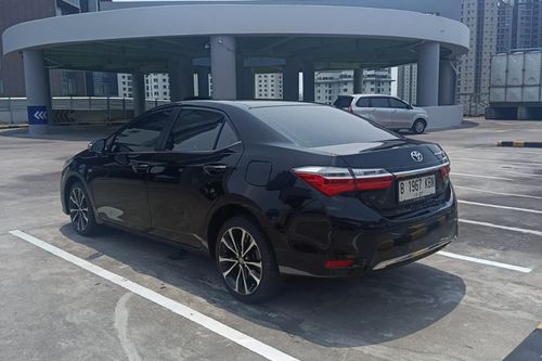Dijual 2017 Toyota Corolla Altis 1.8 V A/T bekas
