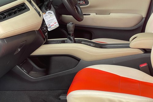 2016 Honda HRV 1.5L S MT bekas