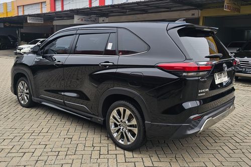 Dijual 2023 Toyota Kijang Innova Zenix Hybrid EV 2.0L Q HV CVT TSS Modellista bekas
