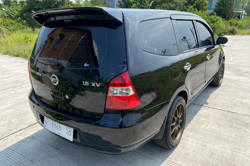 2011 Nissan Grand Livina 1.5 XV MT bekas