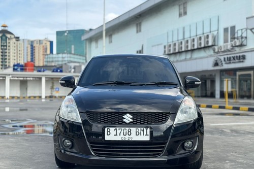 2014 Suzuki Swift GX AT bekas