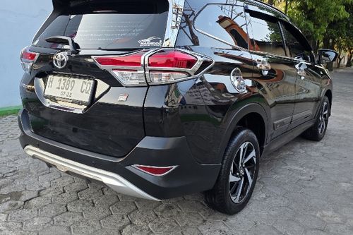 Dijual 2023 Toyota Rush 1.5 S AT GR Sport bekas