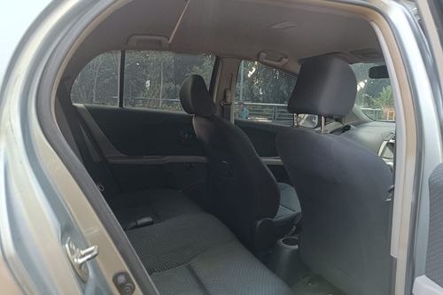 2008 Toyota Yaris E AT tua