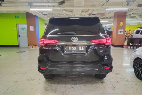 2022 Toyota Fortuner 2.4 GR Sport AT bekas