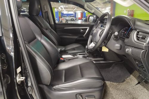 Dijual 2022 Toyota Fortuner 2.4 GR Sport AT bekas