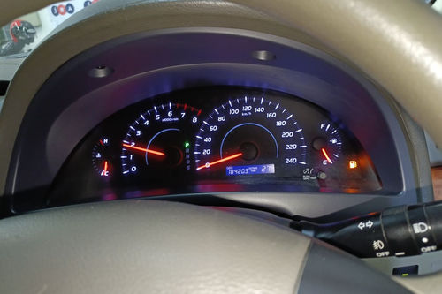 Dijual 2011 Toyota Camry 2.5 V AT MC bekas