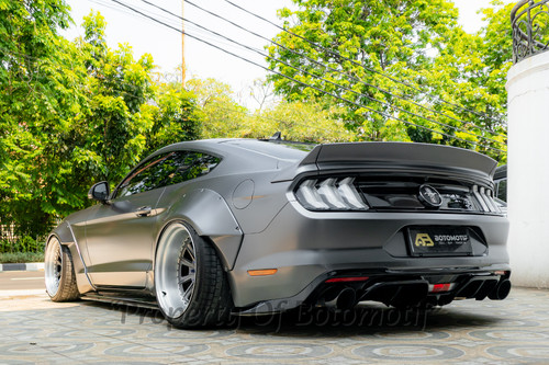 2021 Ford Mustang EcoBoost Fastback tua