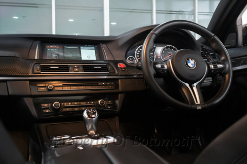 Dijual 2013 BMW M5 F10 bekas