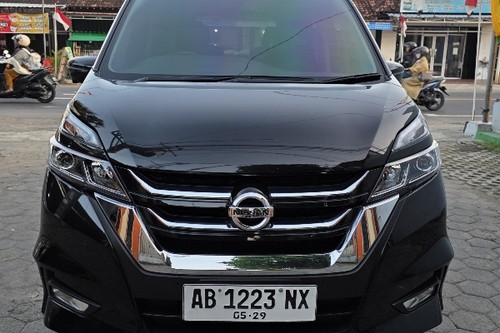 2019 Nissan Serena  HIGH WAY STAR A/T bekas