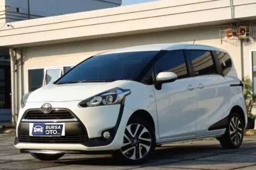 2018 Toyota Sienta V CVT tua
