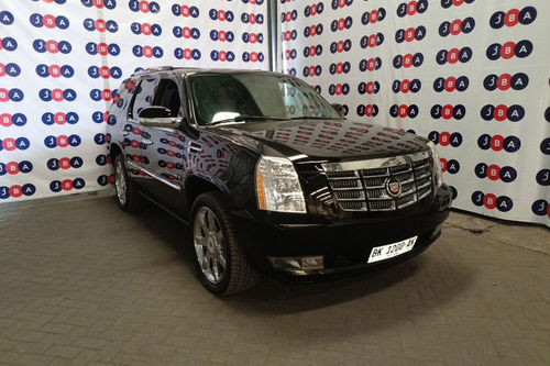 2011 Cadillac Escalade 6.2 AT bekas