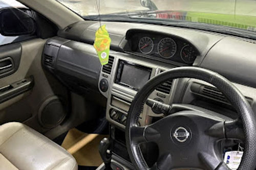 2008 Nissan X Trail 2.5 ST AT bekas