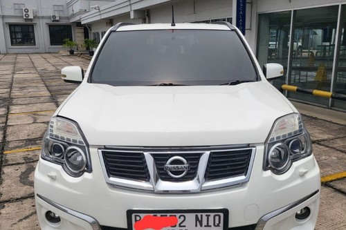 2012 Nissan X-Trail  2.5 ST AT URBAN SELECTION FL bekas