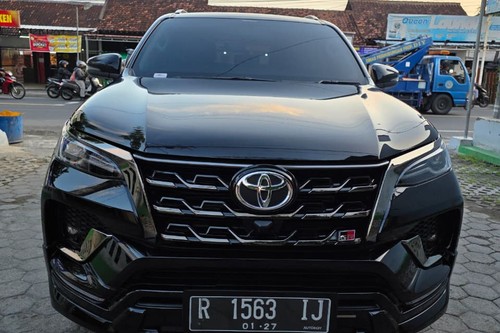 2022 Toyota Fortuner 4x2 2.8 GR Sport AT DSL