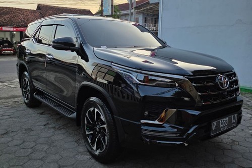 2022 Toyota Fortuner 4x2 2.8 GR Sport AT DSL tua