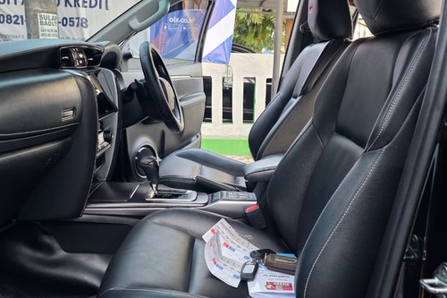Dijual 2022 Toyota Fortuner 4x2 2.8 GR Sport AT DSL bekas