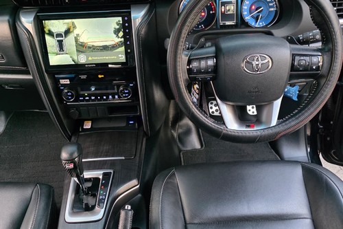 Dijual 2022 Toyota Fortuner 4x2 2.8 GR Sport AT DSL bekas