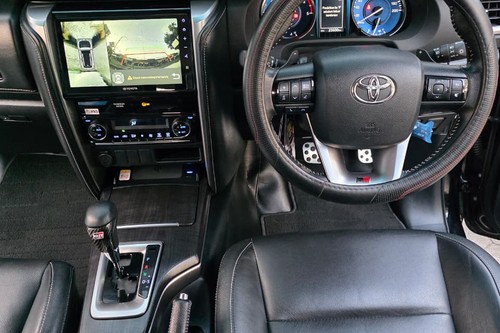 2022 Toyota Fortuner 4x2 2.8 GR Sport AT DSL bekas