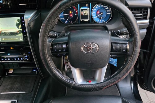 Dijual 2022 Toyota Fortuner 4x2 2.8 GR Sport AT DSL bekas