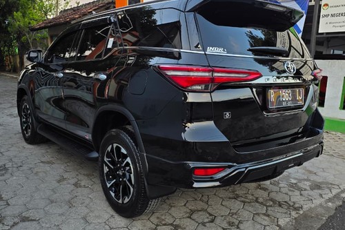 Dijual 2022 Toyota Fortuner 4x2 2.8 GR Sport AT DSL bekas