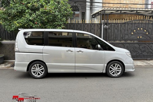 2017 Nissan Serena 2.0L X AT HWS bekas