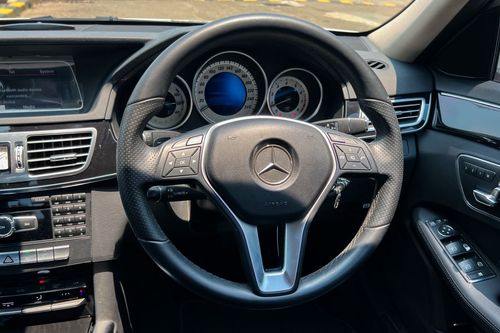 2014 Mercedes Benz E-Class E 250 AT (CKD) bekas