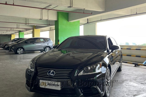 2013 Lexus LS  600hL bekas