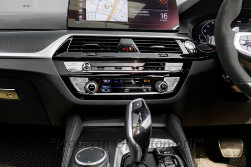 Dijual 2023 BMW 5 Series Touring 530i Touring M Sport bekas