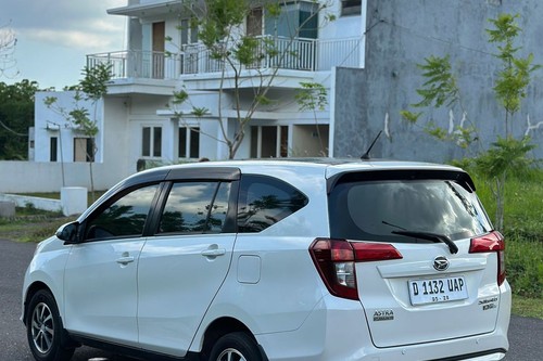 2018 Daihatsu Sigra 1.2 R MT tua