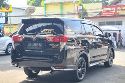 Second hand 2019 Toyota Innova REBORN BENSIN VENTURER 2.0 AT 
