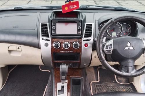 2014 Mitsubishi Pajero Sport Dakar AT 4x2 bekas