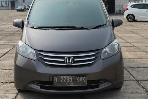 2010 Honda Freed  PSD bekas