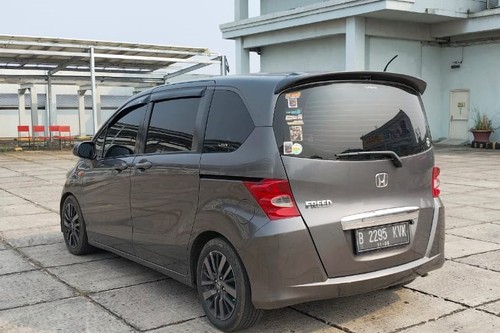 2010 Honda Freed PSD tua