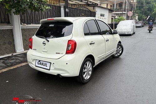 2014 Nissan March 1.5L AT bekas