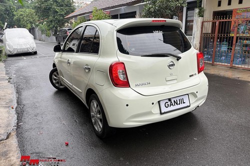 2014 Nissan March 1.5L AT tua