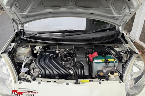 2014 Nissan March 1.5L AT bekas