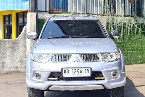 2013 Mitsubishi Pajero Sport  Dakar 4x4