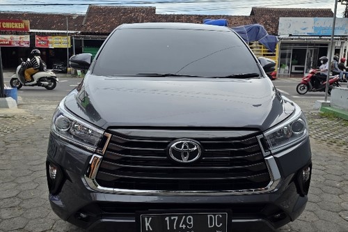 2021 Toyota Kijang Innova 2.4 V Diesel AT bekas
