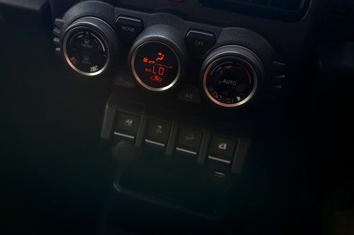 2023 Suzuki Jimny Single Tone MT bekas