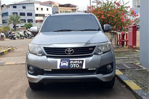 2014 Toyota Fortuner  2.7 G A/T Lux TRD Bensin