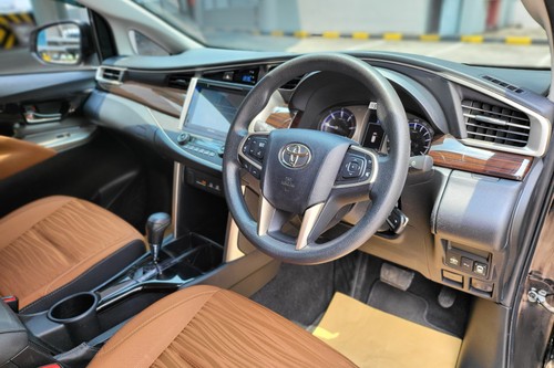 2020 Toyota Innova V Diesel AT bekas