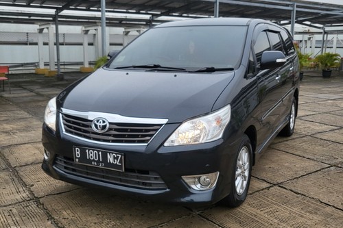 2013 Toyota Kijang Innova V A/T Diesel tua