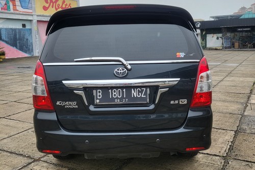Dijual 2013 Toyota Kijang Innova V A/T Diesel bekas