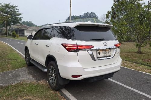 Beli mobil bekas