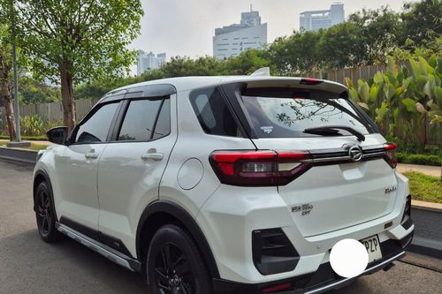 Dijual 2023 Daihatsu Rocky 1.2 X CVT ADS bekas