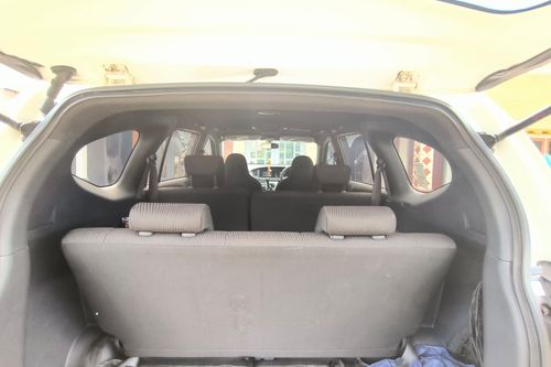 2022 Daihatsu Sigra 1.2 R MT bekas