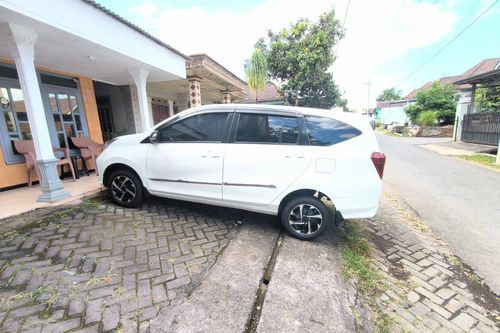 Beli mobil bekas
